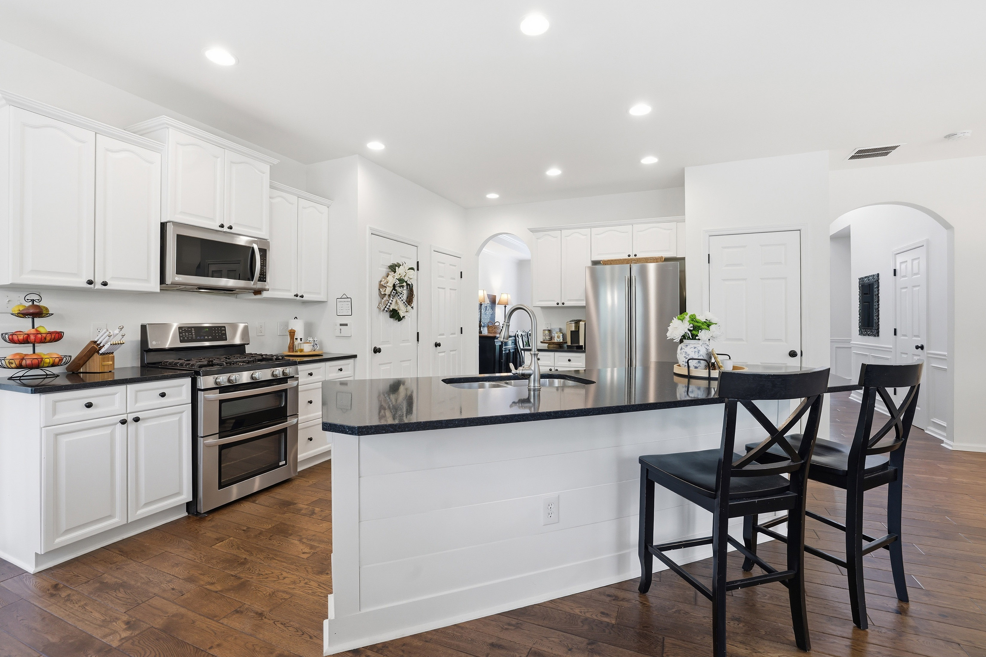  Classic Beauty in Amenity-rich Parkstone Community - 物件實景