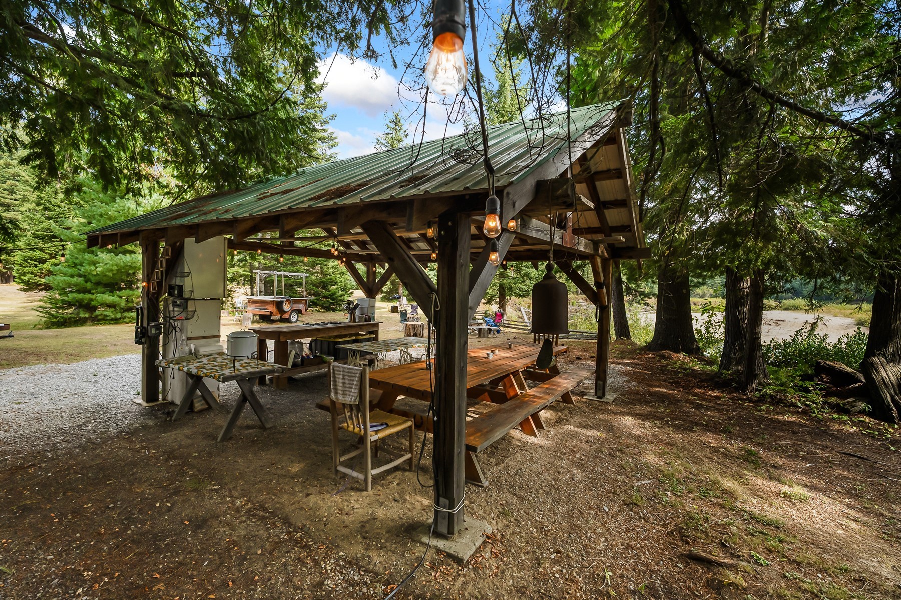  Riverfront Estate Ranch Property - 物件實景