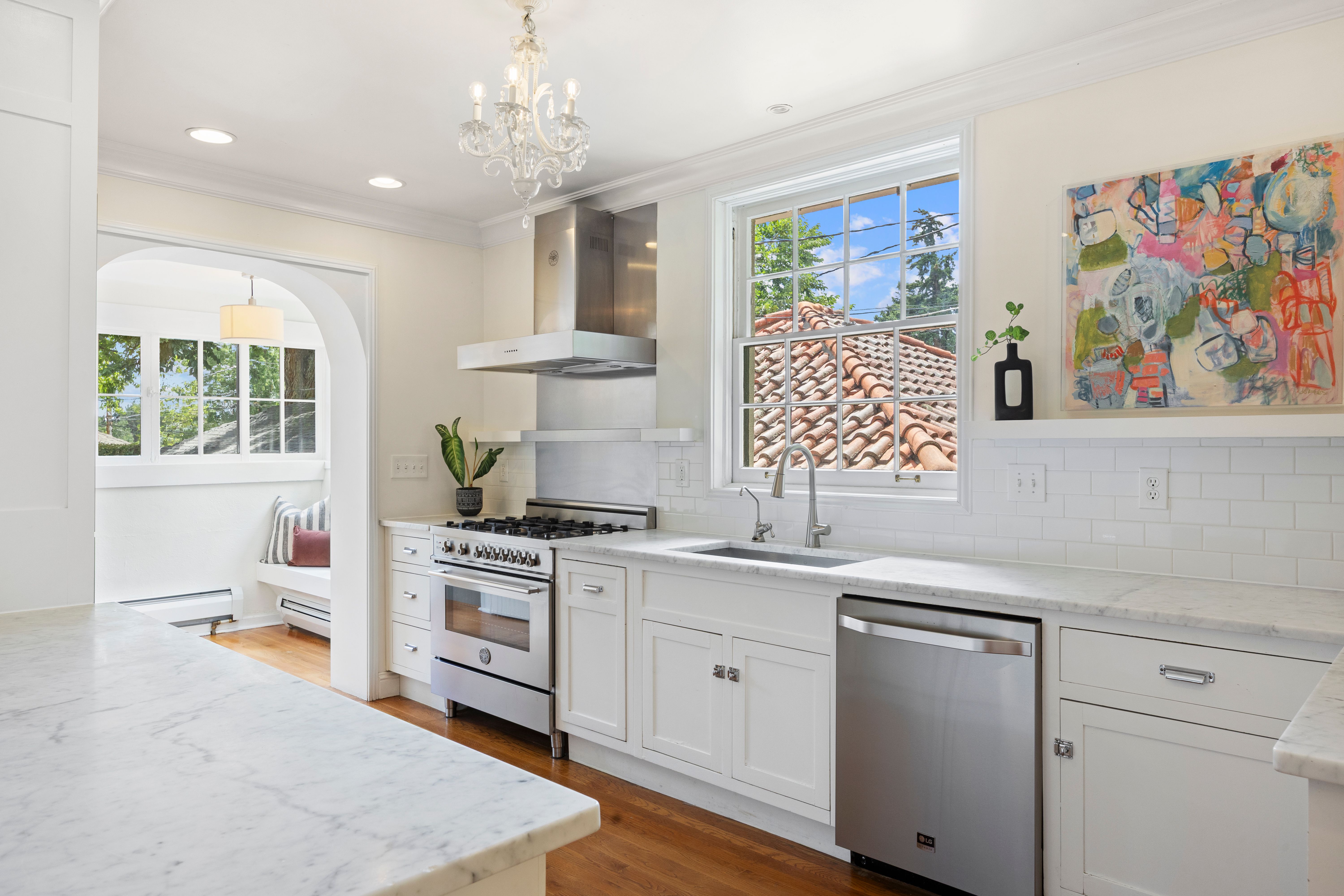  Mediterranean Masterpiece Spanning Prestigious 7th Avenue Parkway - 物件實景
