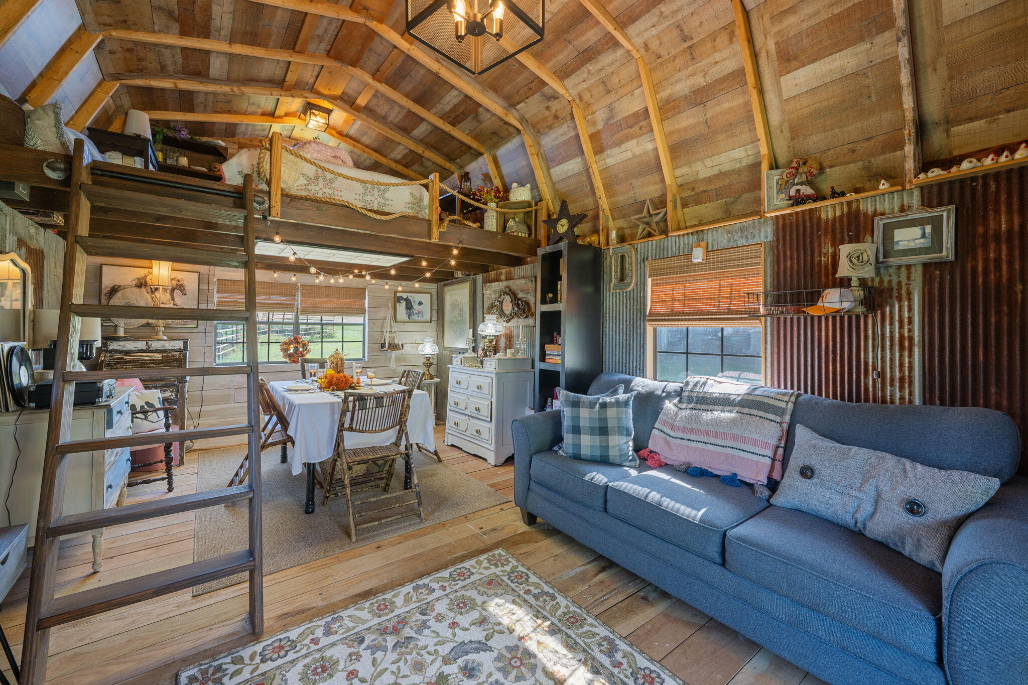 Harrison, Tennessee, 37341, United States, 4 Bedrooms Bedrooms, ,4 BathroomsBathrooms,Residential,For Sale,1951177