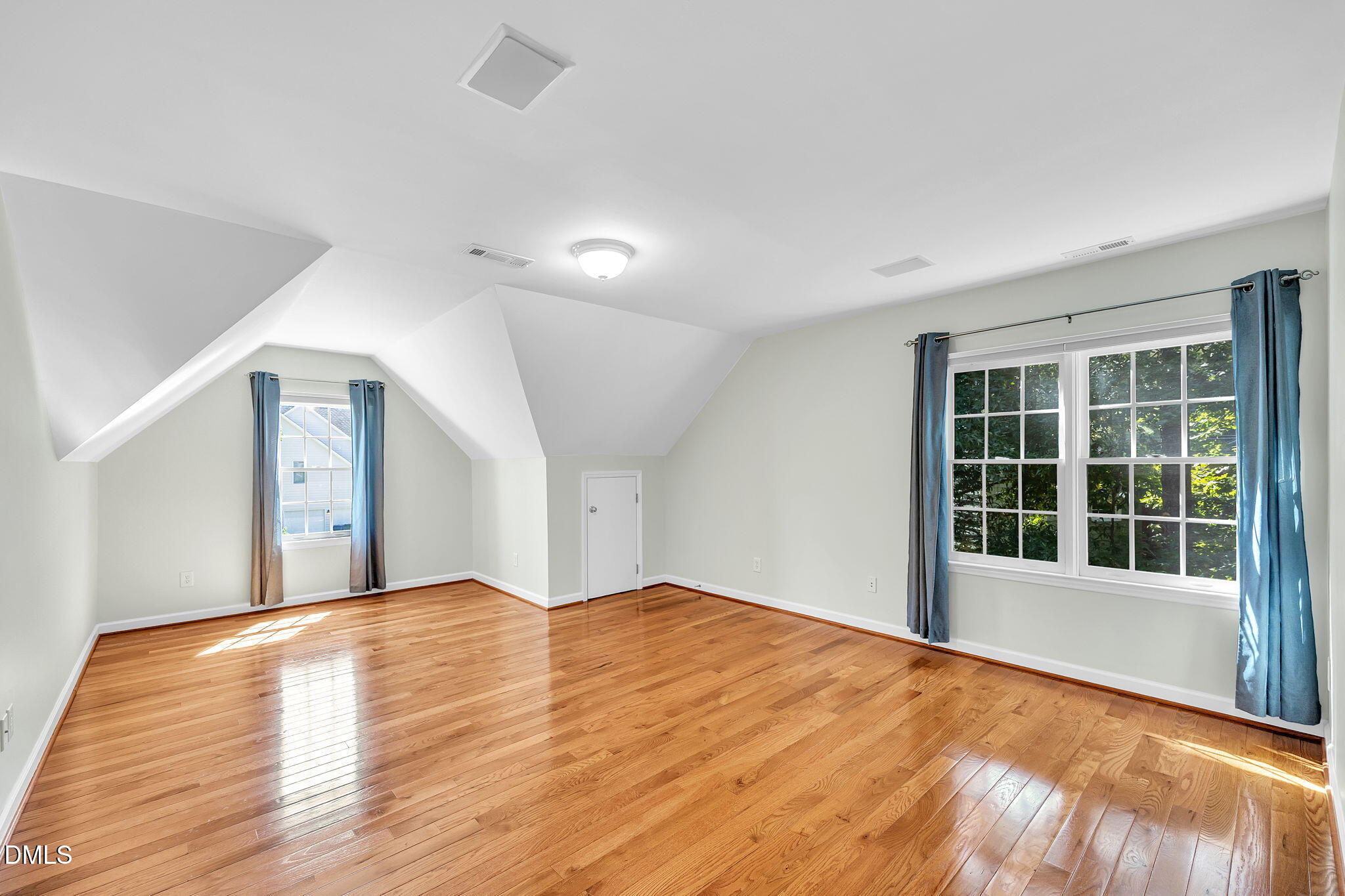 Durham, North Carolina, 27712, United States, 5 Bedrooms Bedrooms, ,3 BathroomsBathrooms,Residential,For Sale,1980310