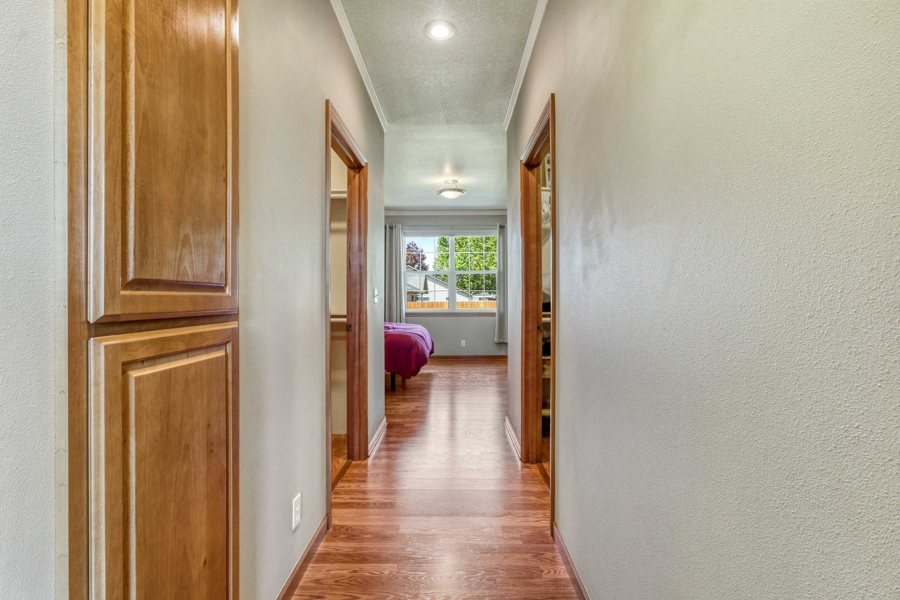  One Level Home in Desirable Neighborhood, Oversized Lot - 物件實景