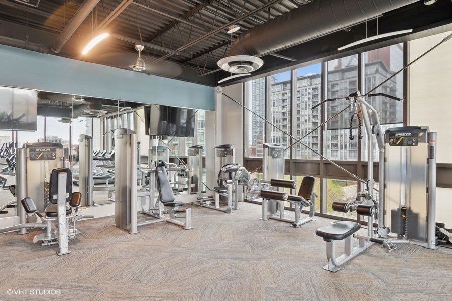 Chicago, Illinois, 60661, United States, 2 Bedrooms Bedrooms, ,2 BathroomsBathrooms,Residential,For Sale,1942571