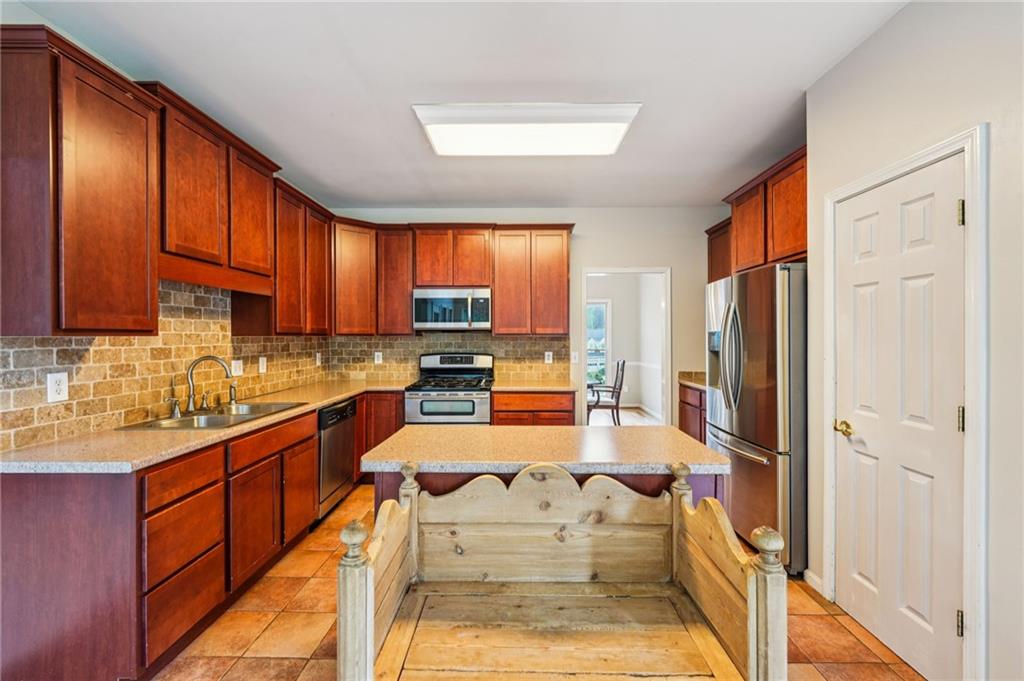 Kennesaw, Georgia, 30144, United States, 5 Bedrooms Bedrooms, ,3 BathroomsBathrooms,Residential,For Sale,1942982