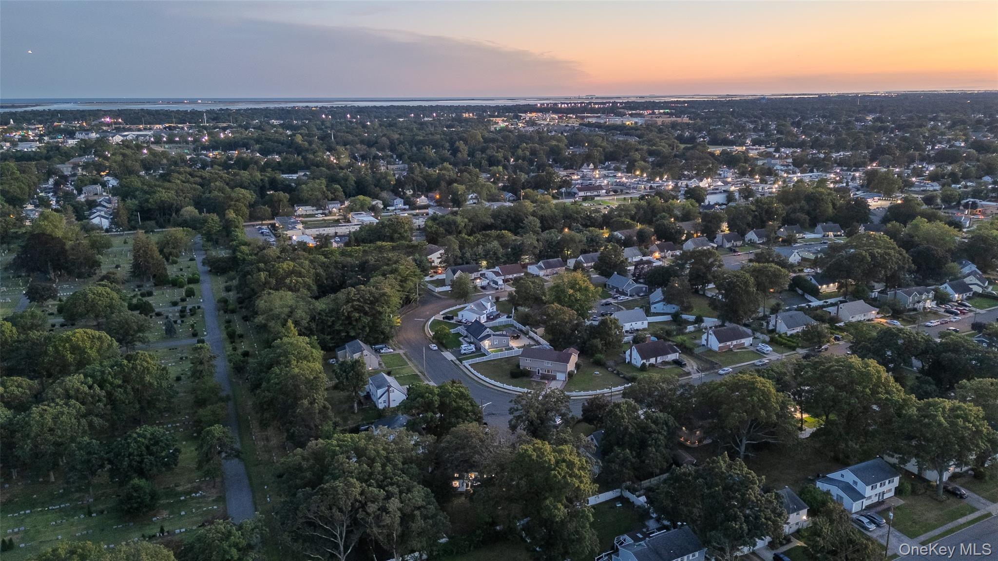 Amityville, New York, 11701, United States, 4 Bedrooms Bedrooms, ,2 BathroomsBathrooms,Residential,For Sale,2001816