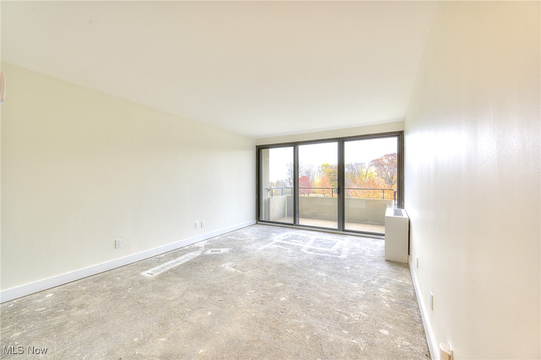 Bratenahl, Ohio, 44108, United States, 2 Bedrooms Bedrooms, ,3 BathroomsBathrooms,Residential,For Sale,1987332