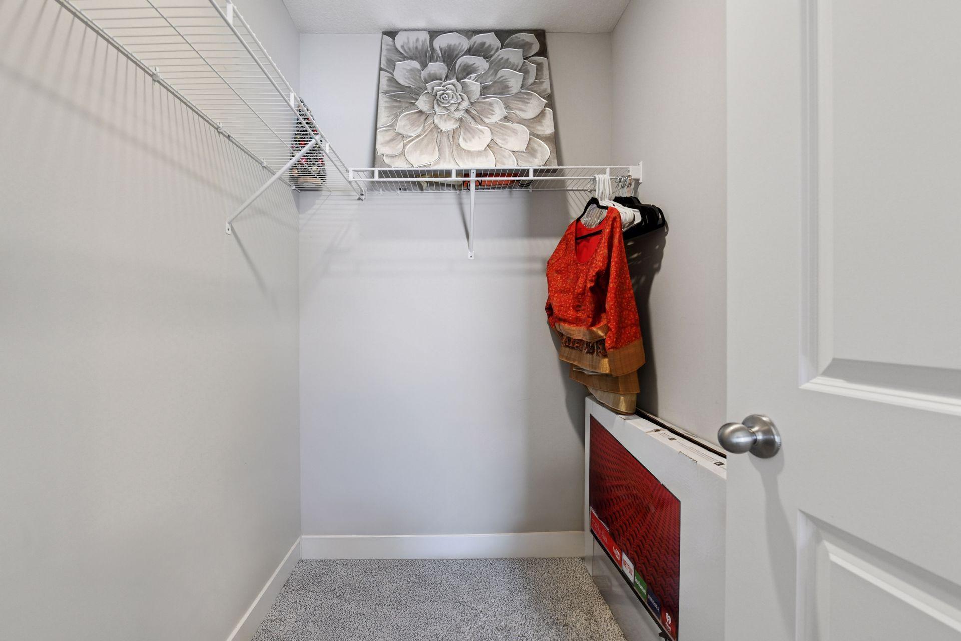 Chaska, Minnesota, 55318, United States, 5 Bedrooms Bedrooms, ,2 BathroomsBathrooms,Residential,For Sale,2014205