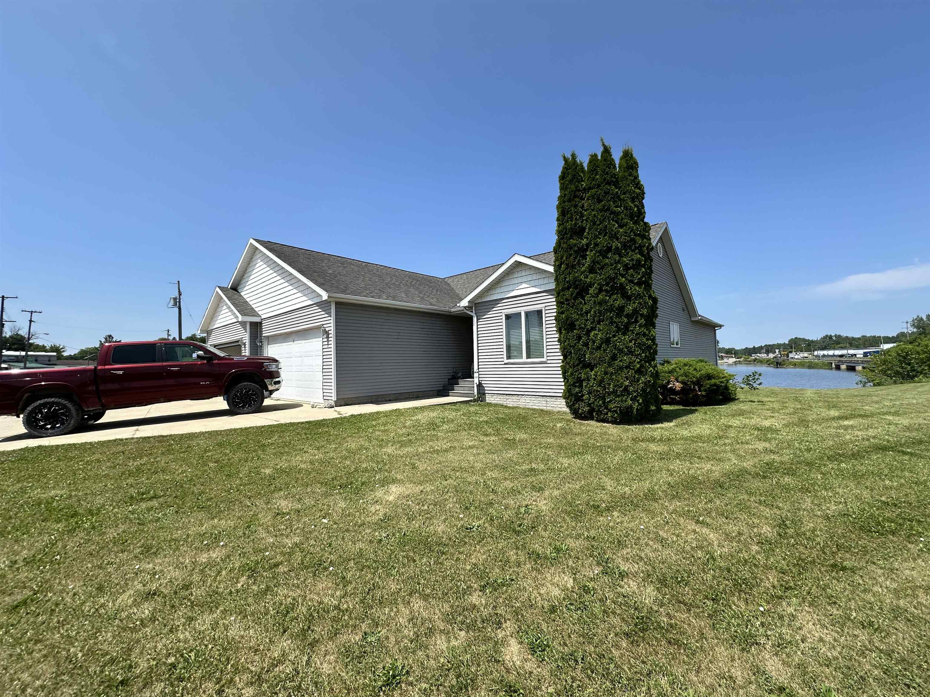 Beaverton, Michigan, 48612, United States, 6 Bedrooms Bedrooms, ,4 BathroomsBathrooms,Residential,For Sale,1872722