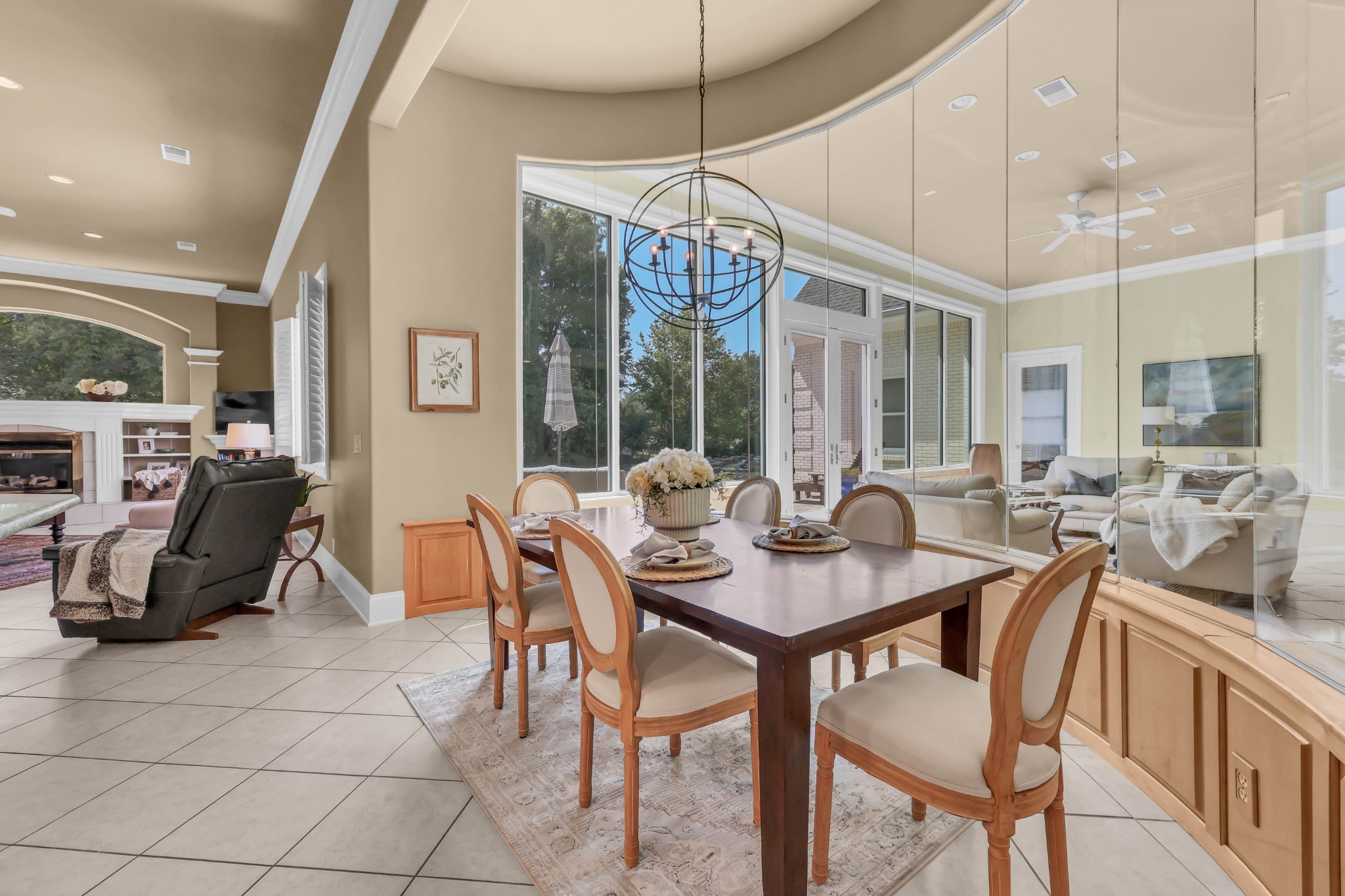 Clarksville, Tennessee, 37043, United States, 4 Bedrooms Bedrooms, ,4 BathroomsBathrooms,Residential,For Sale,1980790