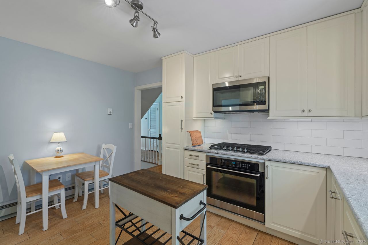 Old Lyme, Connecticut, 06371, United States, 4 Bedrooms Bedrooms, ,3 BathroomsBathrooms,Residential,For Sale,1856921