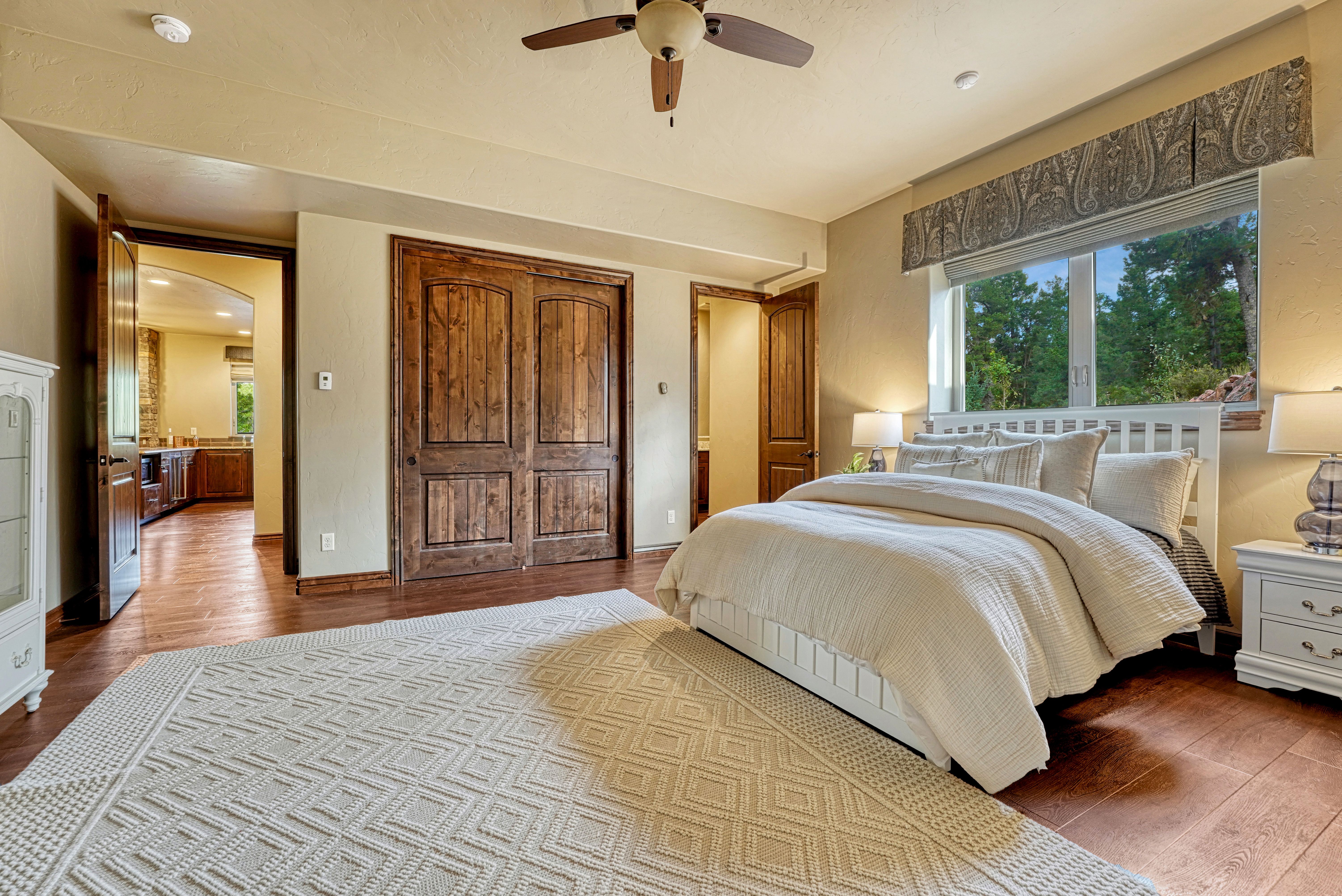  Luxury Retreat on 35 Acres - 物件實景