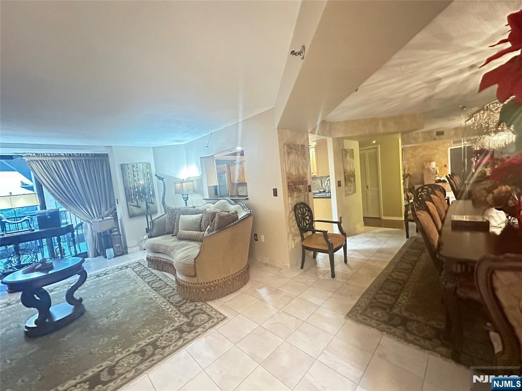 Hackensack, New Jersey, 07601, United States, 2 Bedrooms Bedrooms, ,2 BathroomsBathrooms,Residential,For Sale,1912760