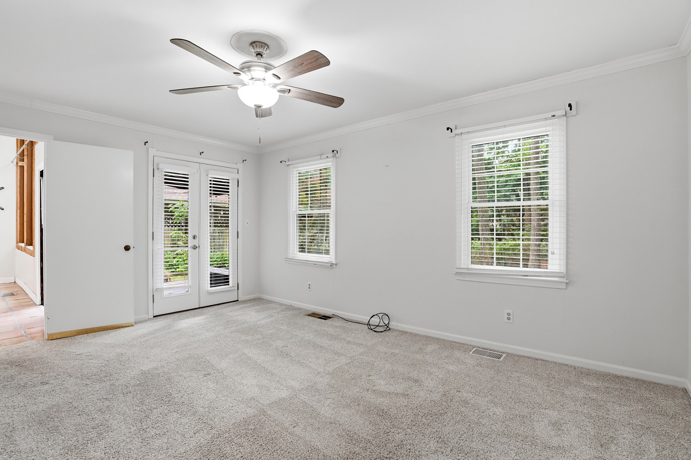  Charming Bungalow Tucked in Sought-After Lavista Park - 物件實景