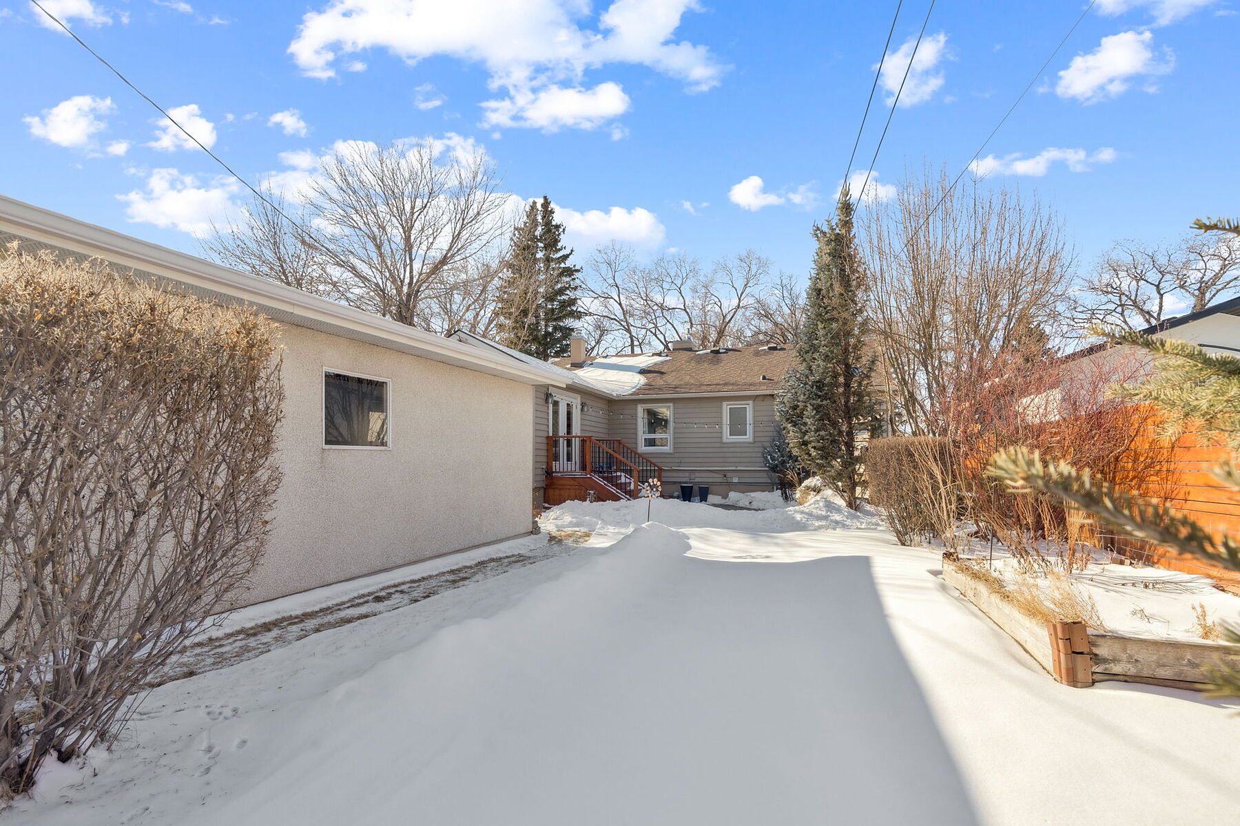  Fabulous Bungalow in Rosedale - 物件實景