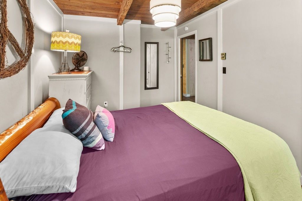 New Kingston, New York, 12459, United States, 3 Bedrooms Bedrooms, ,2 BathroomsBathrooms,Residential,For Sale,1907785
