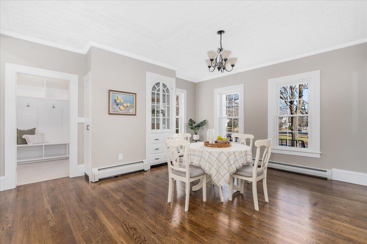 Nashua, New Hampshire, 03064, United States, 4 Bedrooms Bedrooms, ,3 BathroomsBathrooms,Residential,For Sale,1901242
