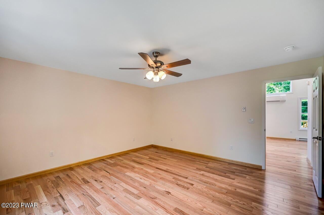 Lake Ariel, Pennsylvania, 18436, United States, 4 Bedrooms Bedrooms, ,4 BathroomsBathrooms,Residential,For Sale,1878609