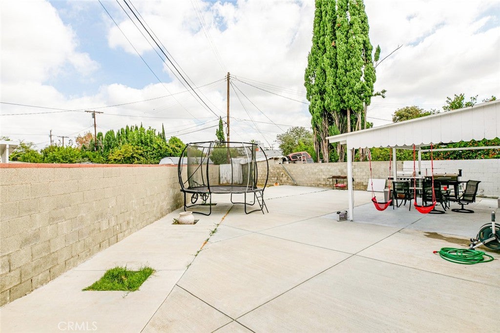 Van Nuys, California, 91402, United States, 3 Bedrooms Bedrooms, ,1 BathroomBathrooms,Residential,For Sale,1949812