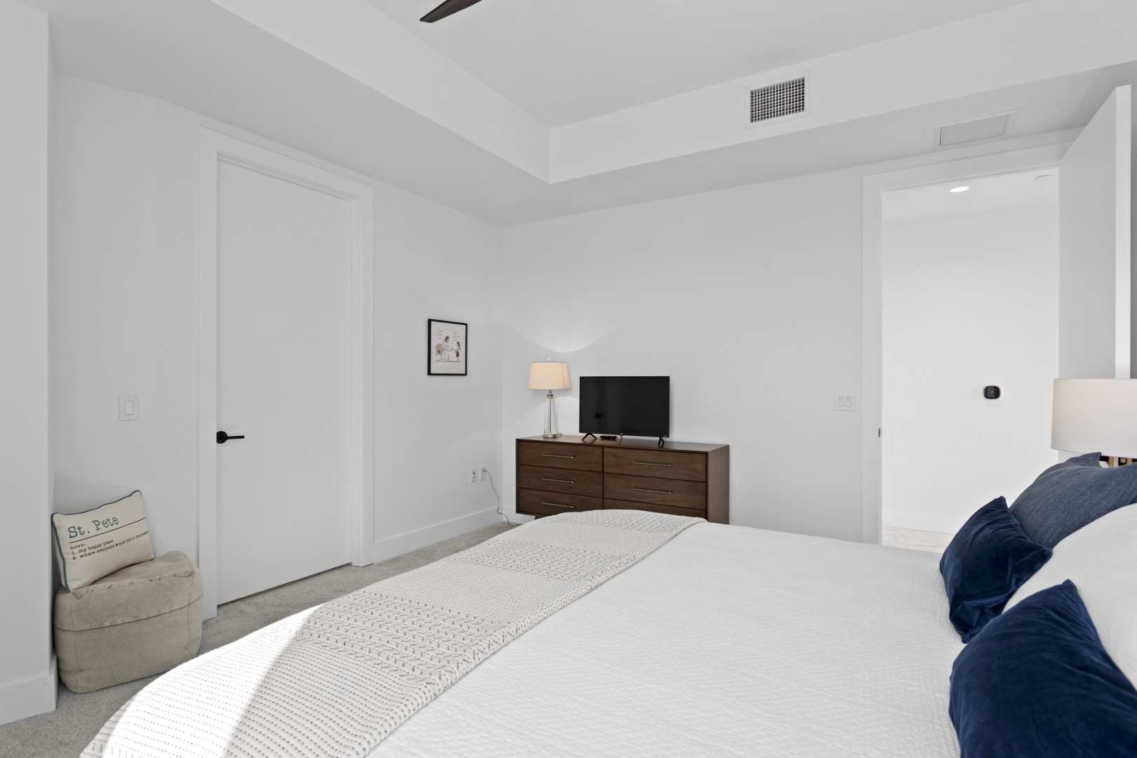 St Petersburg, Florida, 33701, United States, 3 Bedrooms Bedrooms, ,3 BathroomsBathrooms,Residential,For Sale,2018618