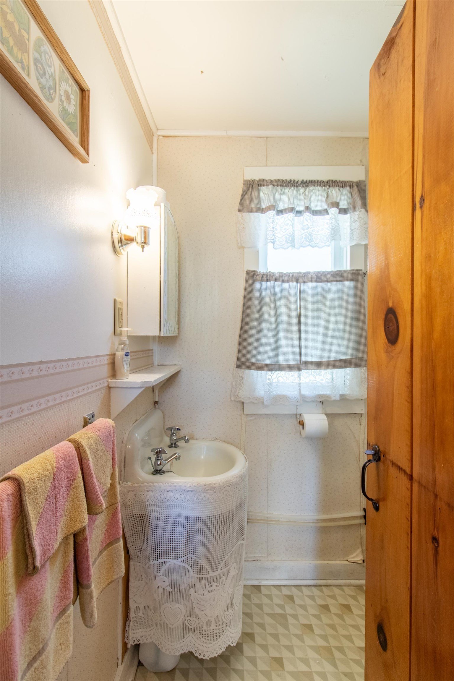 Westmore, Vermont, 05860, United States, 3 Bedrooms Bedrooms, ,1 BathroomBathrooms,Residential,For Sale,1974446