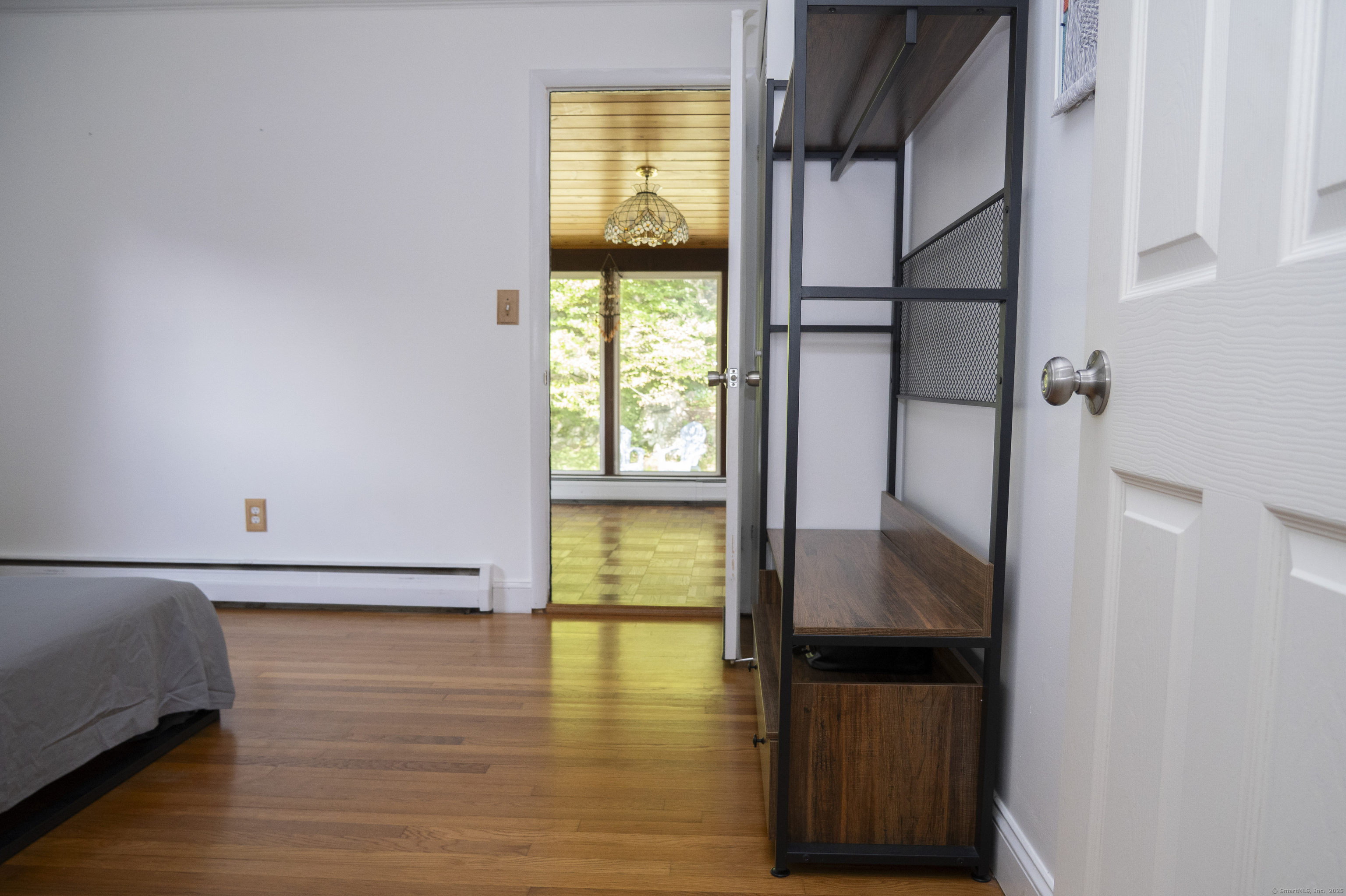 Trumbull, Connecticut, 06611, United States, 3 Bedrooms Bedrooms, ,3 BathroomsBathrooms,Residential,For Sale,1937031