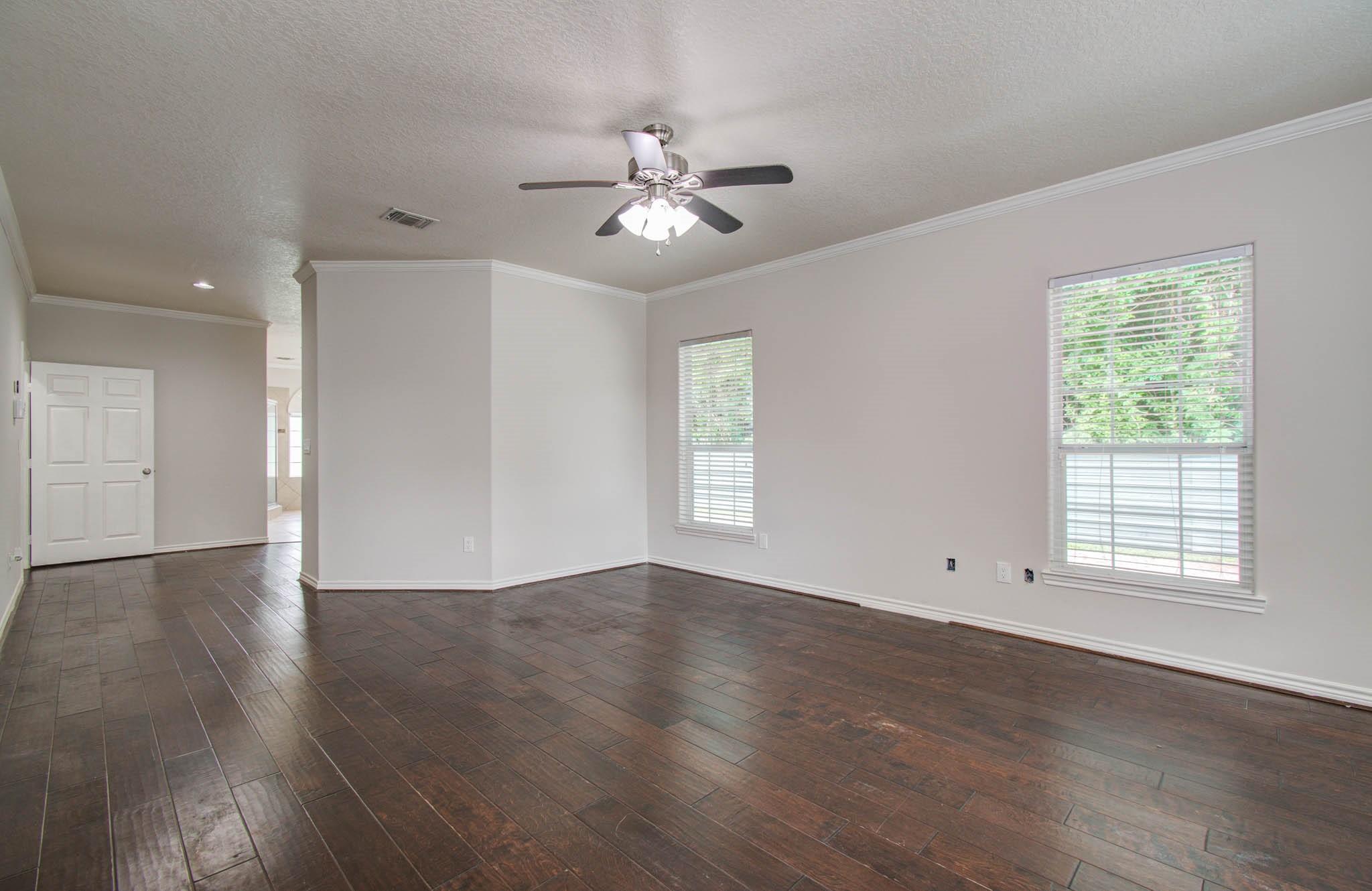 Houston, Texas, 77031, United States, 7 Bedrooms Bedrooms, ,6 BathroomsBathrooms,Residential,For Sale,1983766