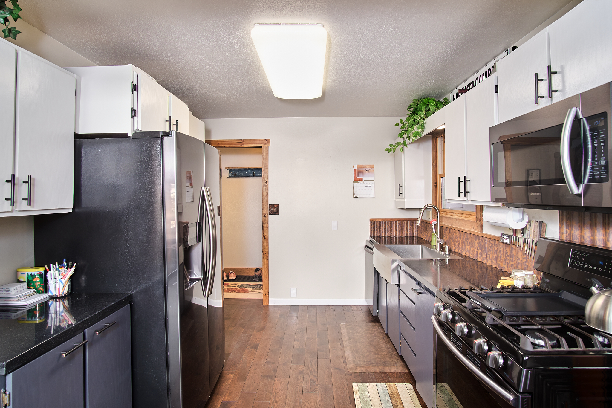 Hot Springs, South Dakota, 57747, United States, 3 Bedrooms Bedrooms, ,2 BathroomsBathrooms,Residential,For Sale,1993817