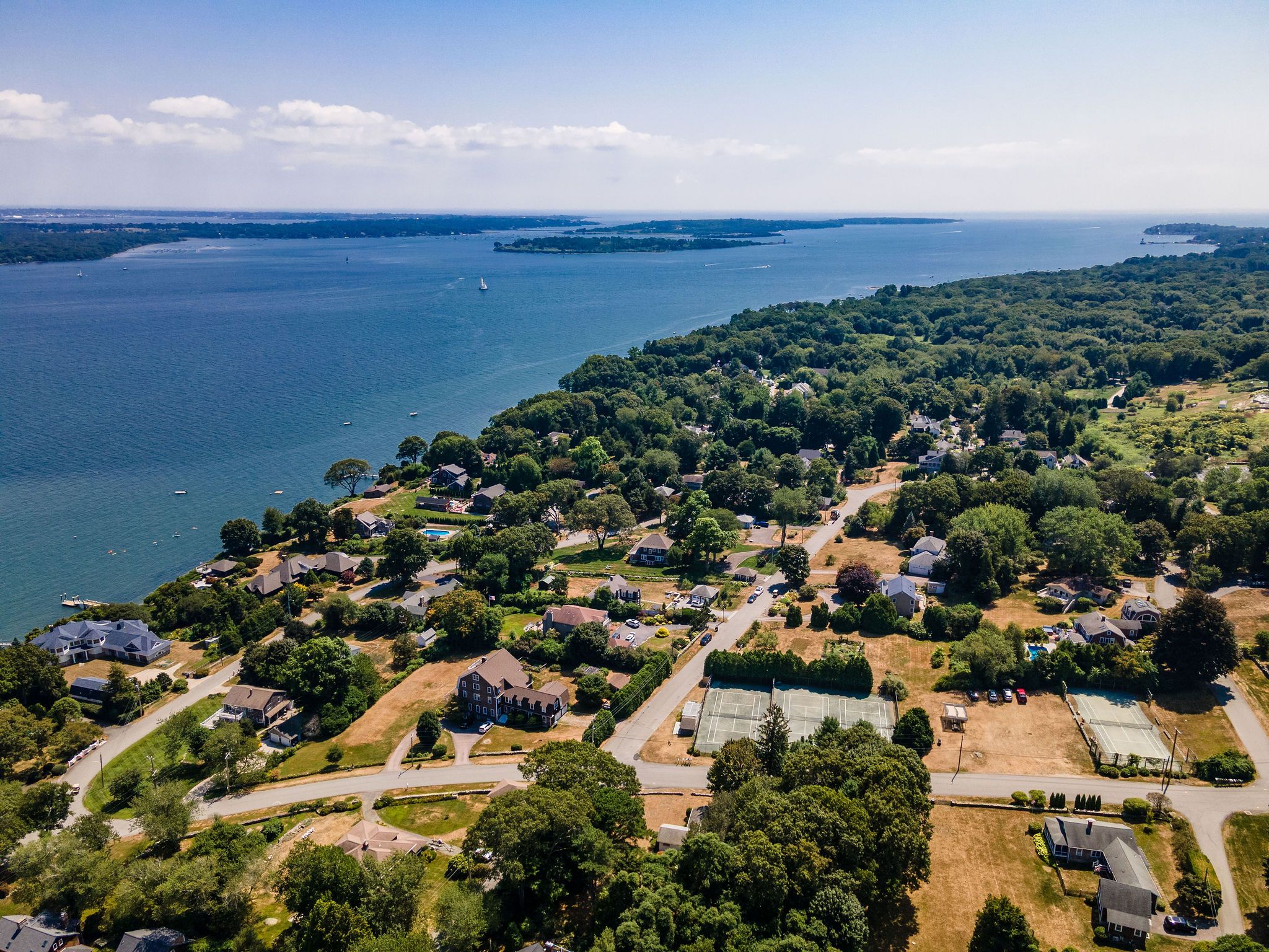  56 Tefft Street, North Kingstown, RI, 02874 - 物件實景