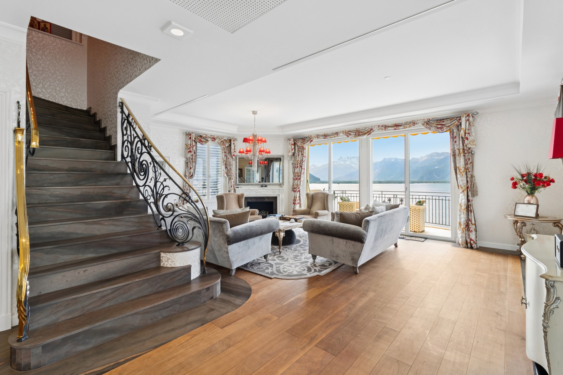  One-of-a-Kind - Luxury Penthouse with Panoramic Views in Montreux - 物件實景