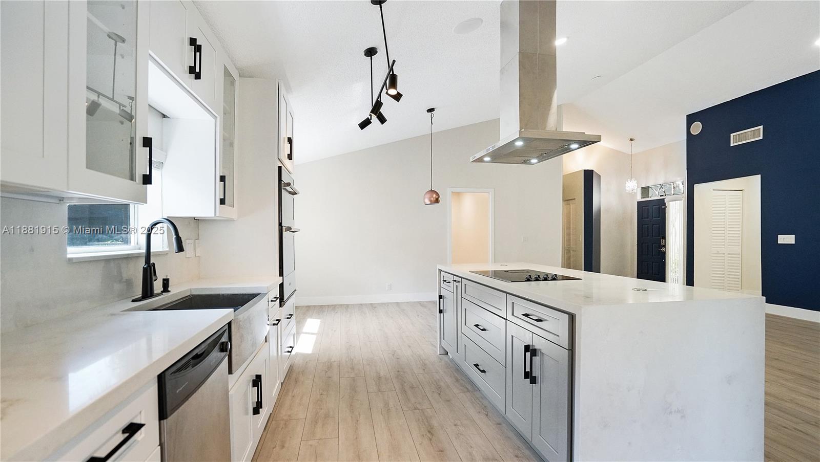 Plantation, Florida, 33322, United States, 3 Bedrooms Bedrooms, ,2 BathroomsBathrooms,Residential,For Sale,1947499