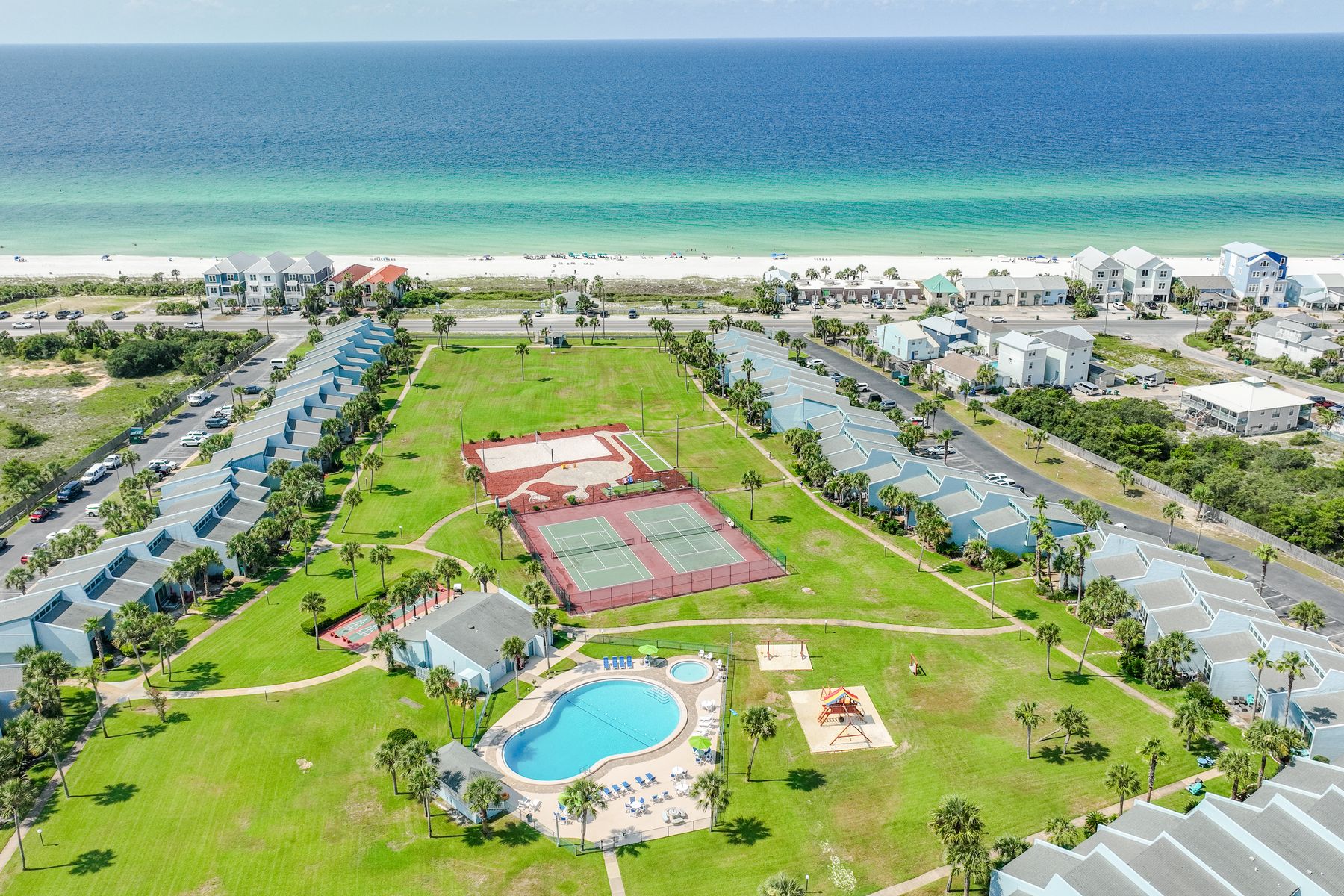  Panama City Beach Townhouse with Private Beach Access & Rental-Ready Appeal - 物件實景
