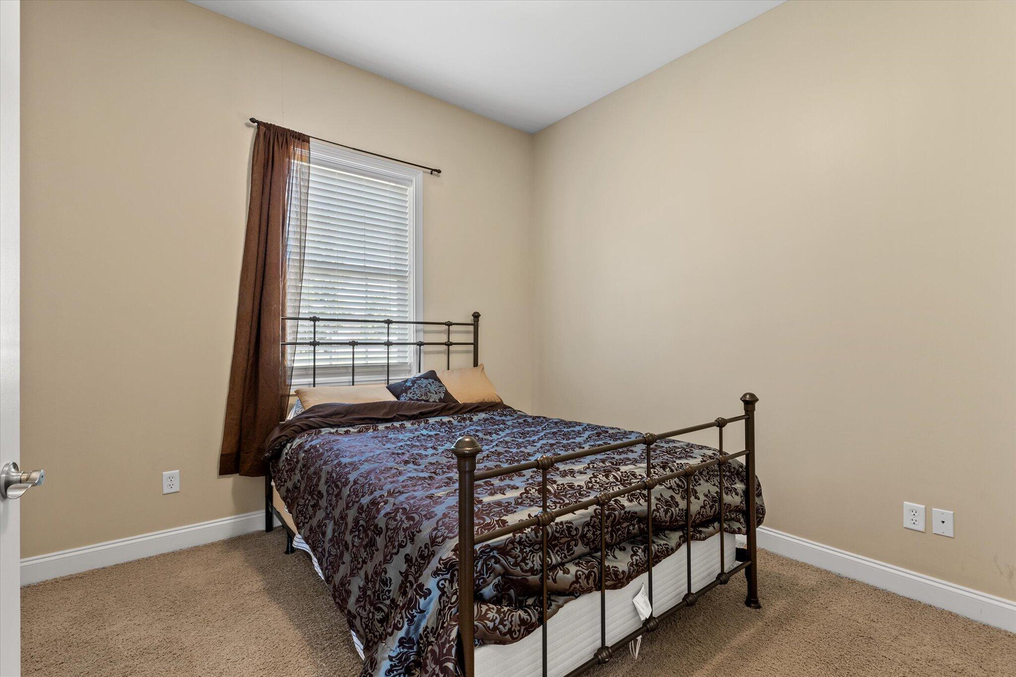 Georgetown, Kentucky, 40324, United States, 6 Bedrooms Bedrooms, ,4 BathroomsBathrooms,Residential,For Sale,1874410