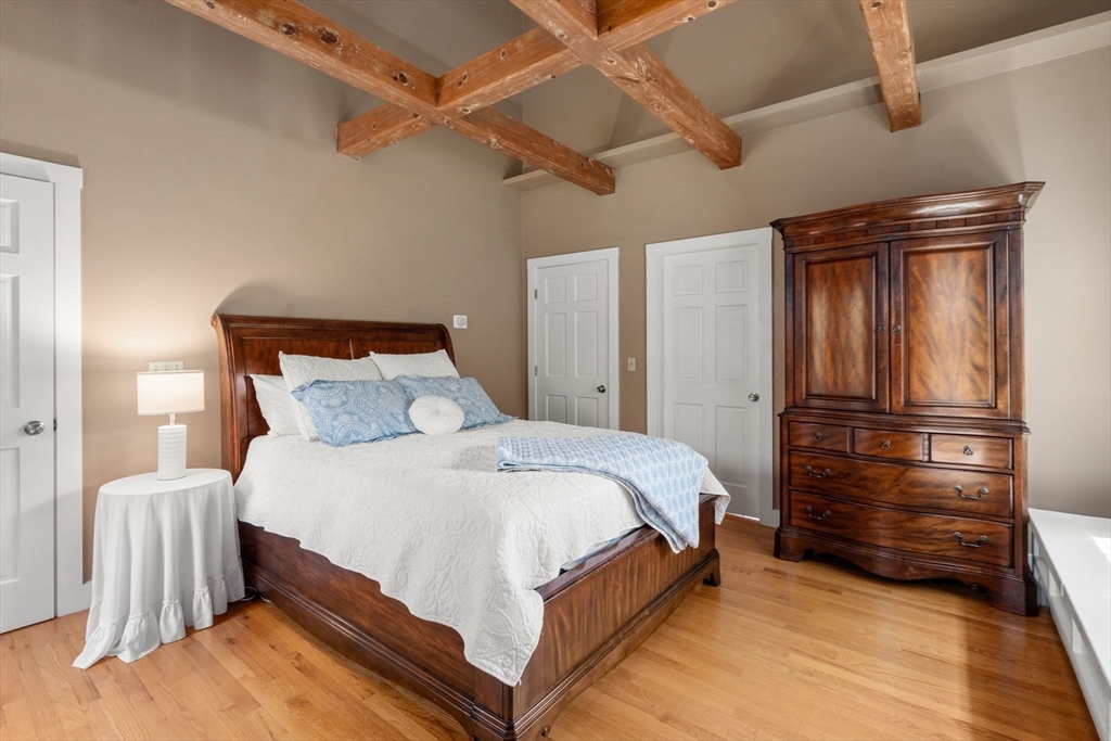 Paxton, Massachusetts, 01612, United States, 4 Bedrooms Bedrooms, ,4 BathroomsBathrooms,Residential,For Sale,1940308