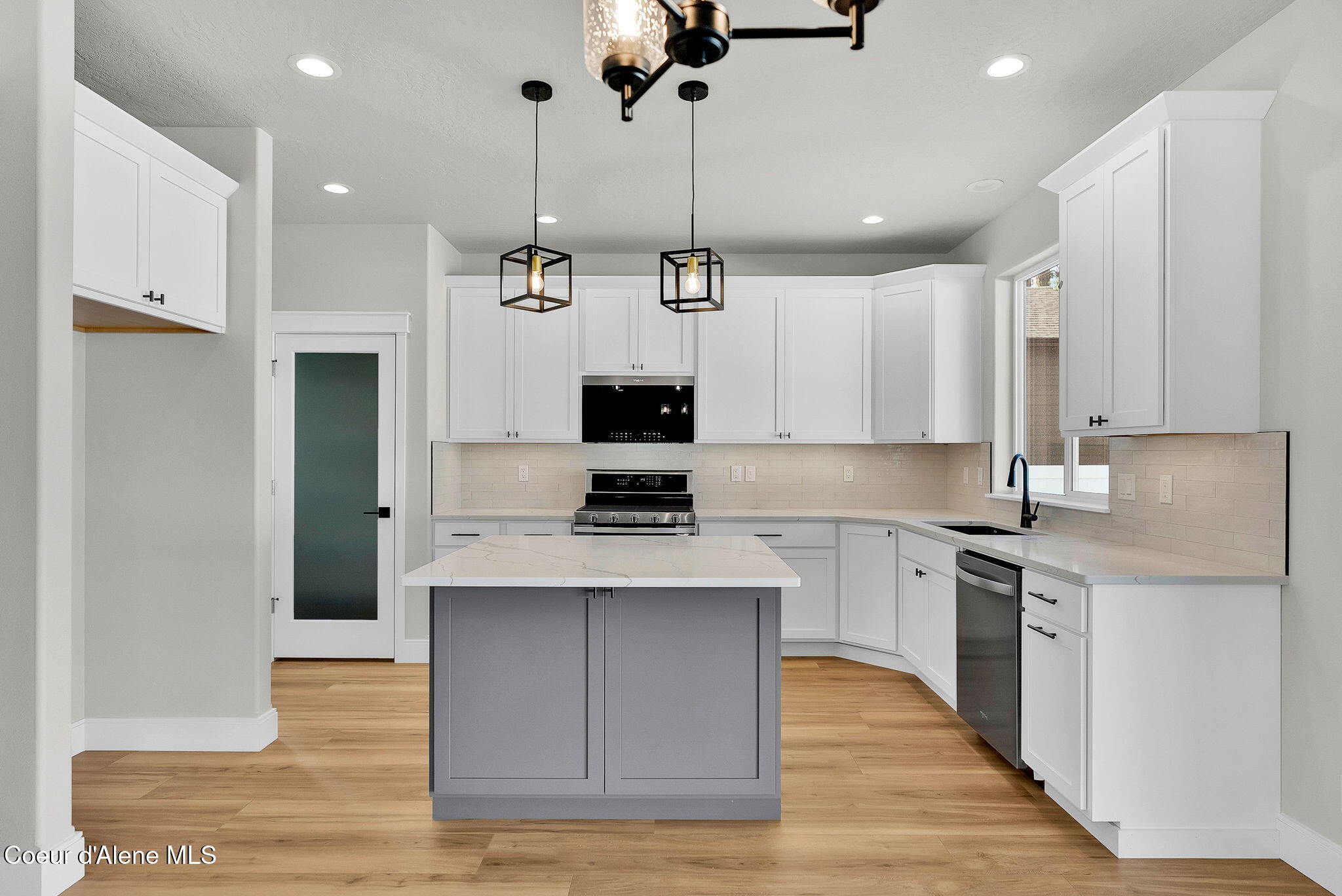 Rathdrum, Idaho, 83858, United States, 4 Bedrooms Bedrooms, ,2 BathroomsBathrooms,Residential,For Sale,1998808