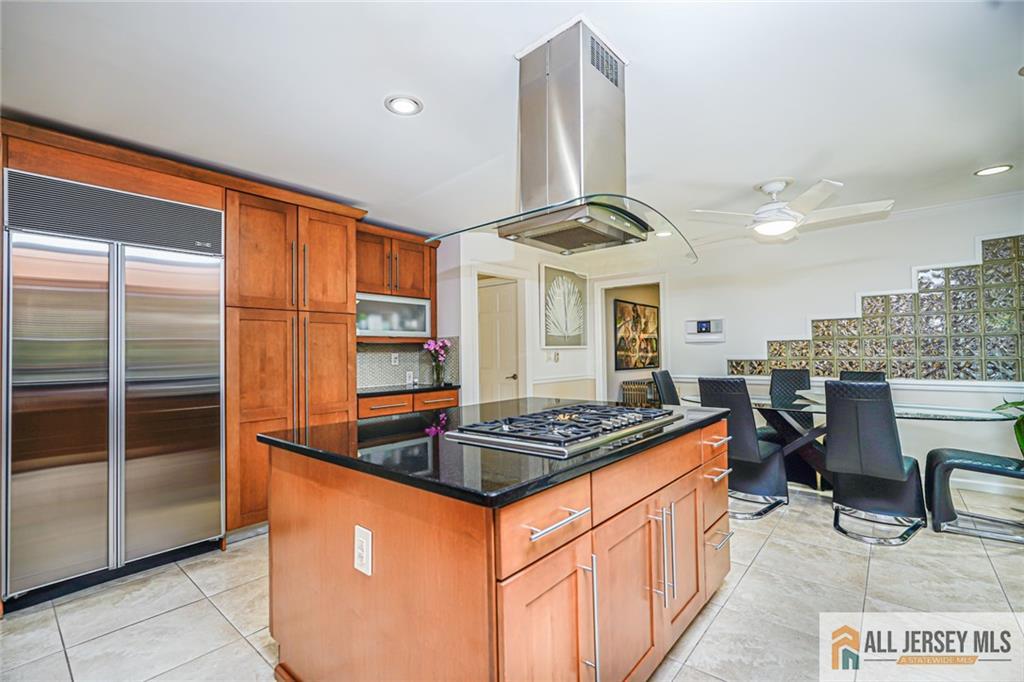 East Brunswick, New Jersey, 08816, United States, 4 Bedrooms Bedrooms, ,4 BathroomsBathrooms,Residential,For Sale,1847470