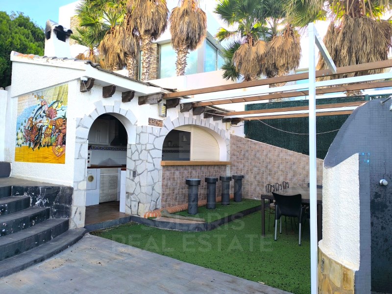 Benidorm, Comunidad Valenciana, ES, 8 Bedrooms Bedrooms, ,5 BathroomsBathrooms,Residential,For Sale,1793427