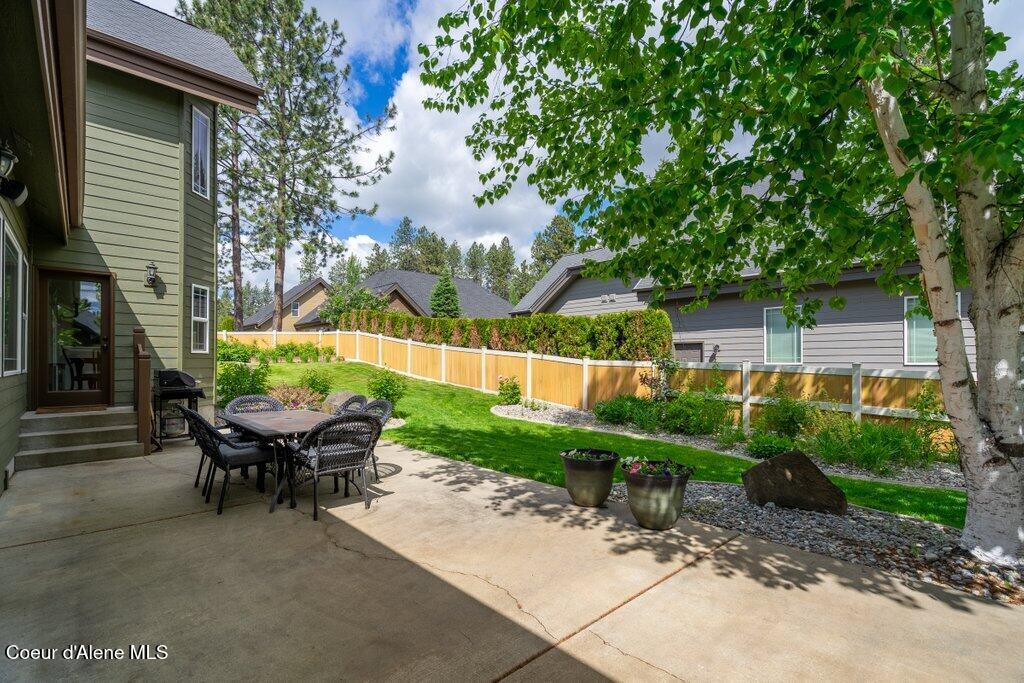 Hayden, Idaho, 83835, United States, 4 Bedrooms Bedrooms, ,3 BathroomsBathrooms,Residential,For Sale,2008091