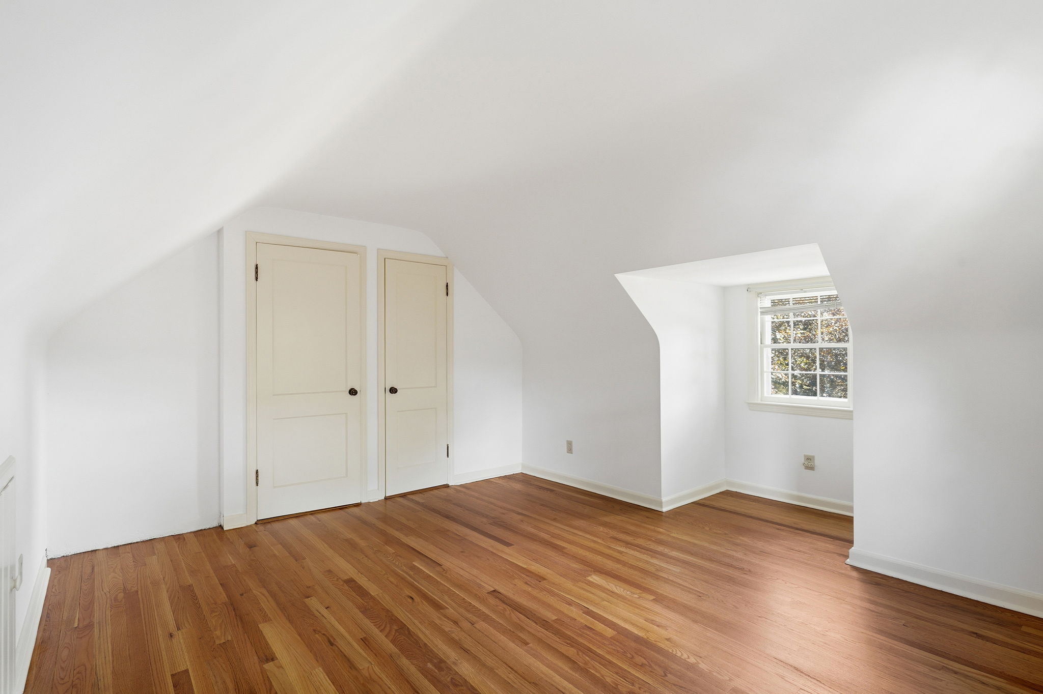  Charming & Versatile Cape Cod in Convenient Newfield - 物件實景