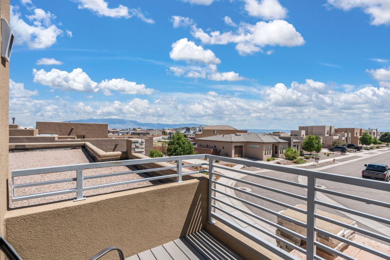Albuquerque, New Mexico, 87120, United States, 5 Bedrooms Bedrooms, ,5 BathroomsBathrooms,Residential,For Sale,1940027