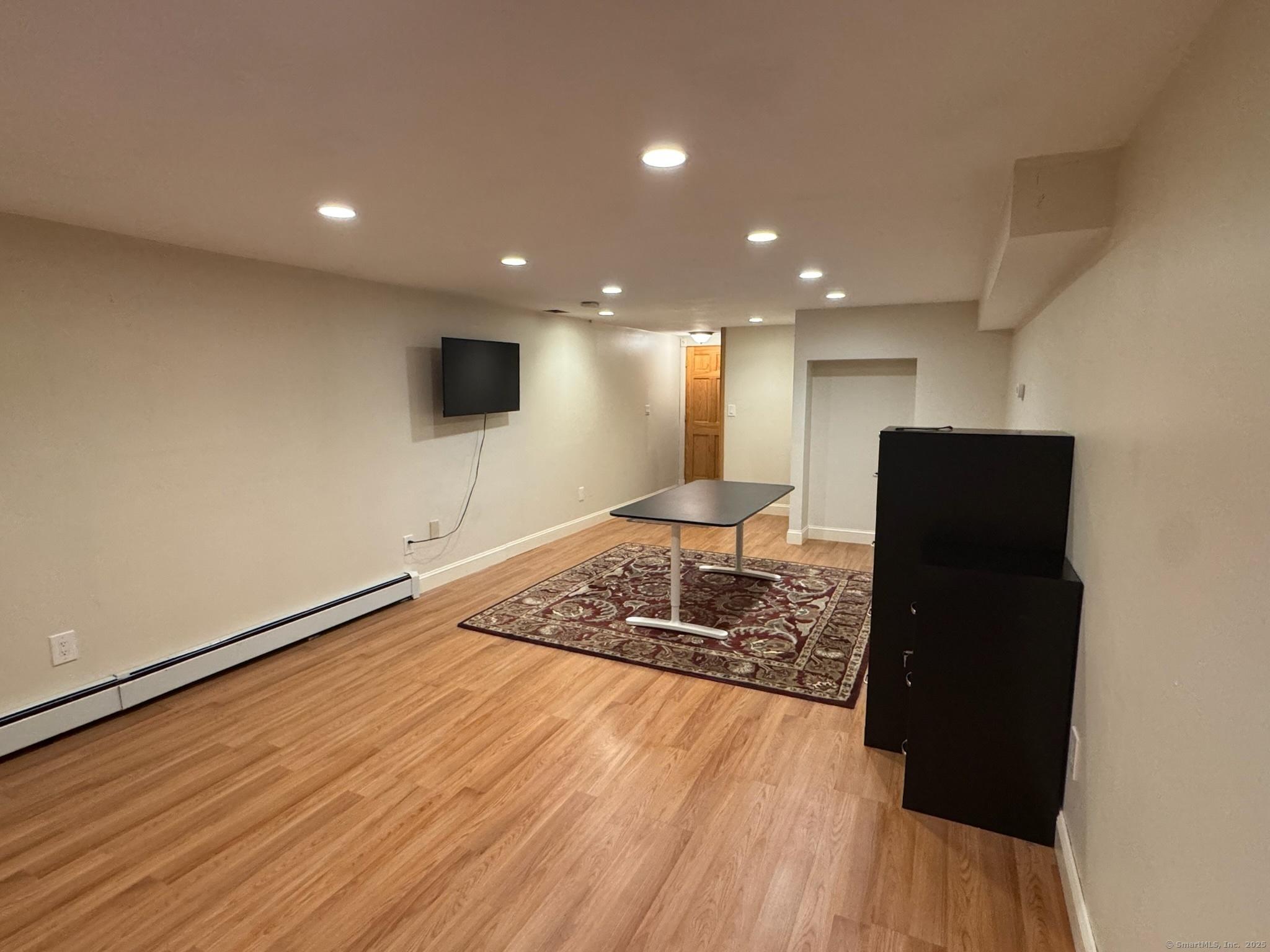 Guilford, Connecticut, 06437, United States, 4 Bedrooms Bedrooms, ,3 BathroomsBathrooms,Residential,For Sale,1938049