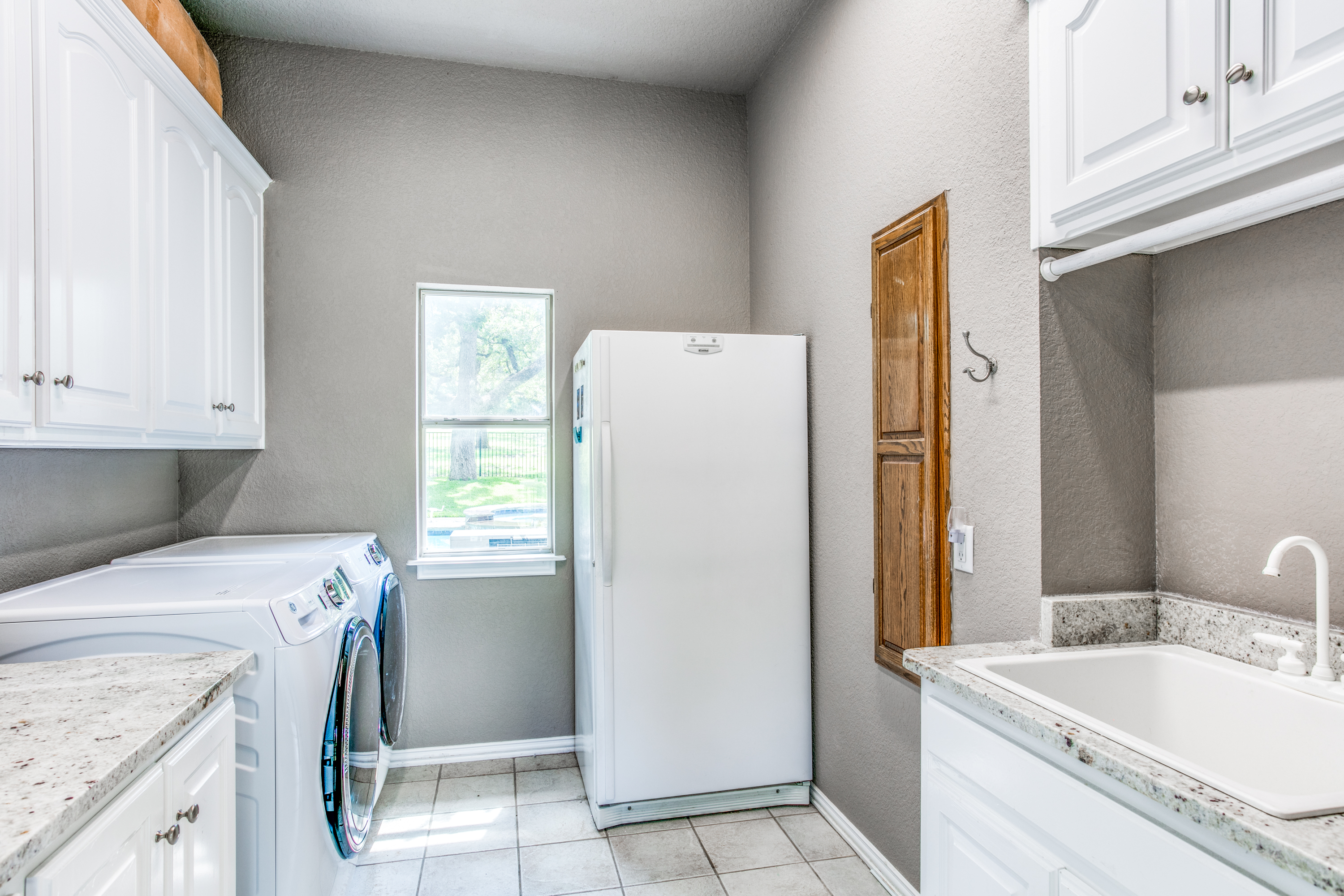 Decatur, Texas, 76234, United States, 4 Bedrooms Bedrooms, ,4 BathroomsBathrooms,Residential,For Sale,1977988