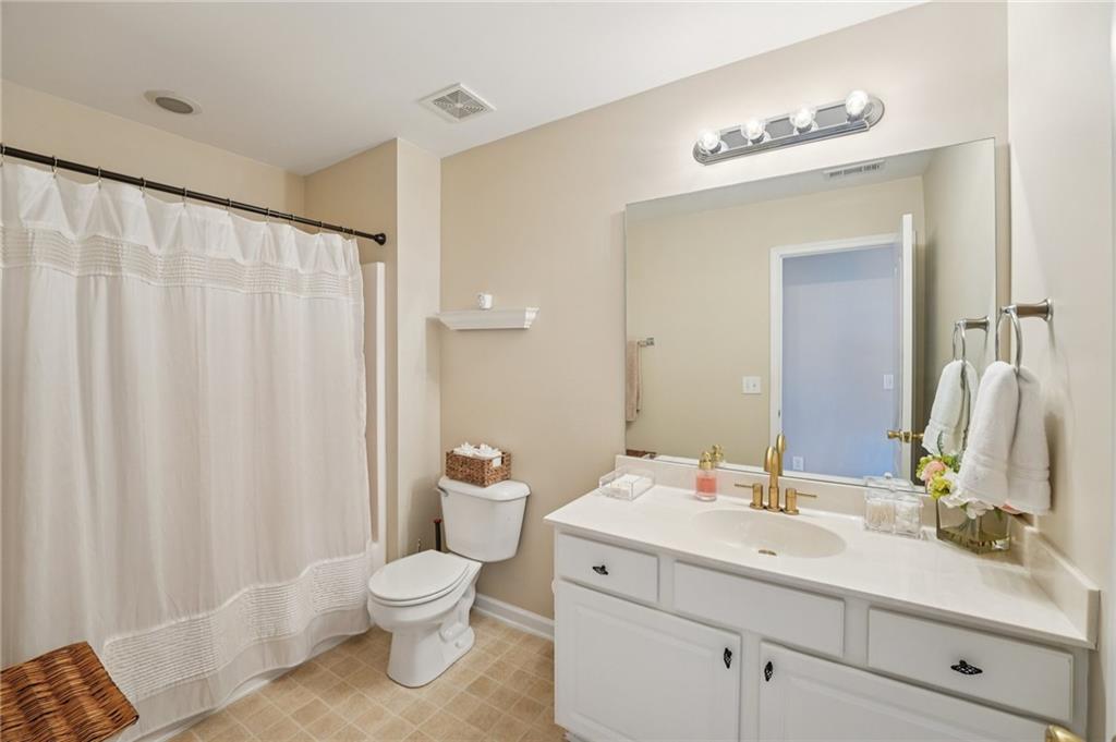 Canton, Georgia, 30115, United States, 6 Bedrooms Bedrooms, ,4 BathroomsBathrooms,Residential,For Sale,2035278