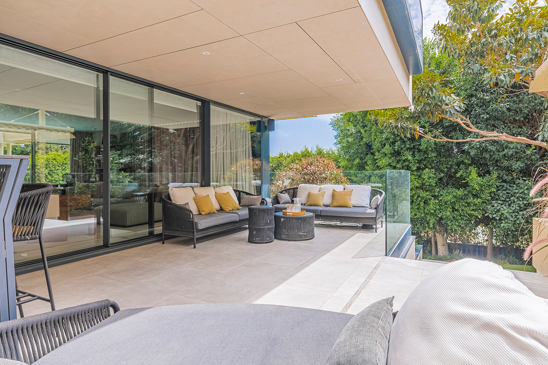  Luxury contemporary villa with pool, garden, and top energy efficiency - 物件實景