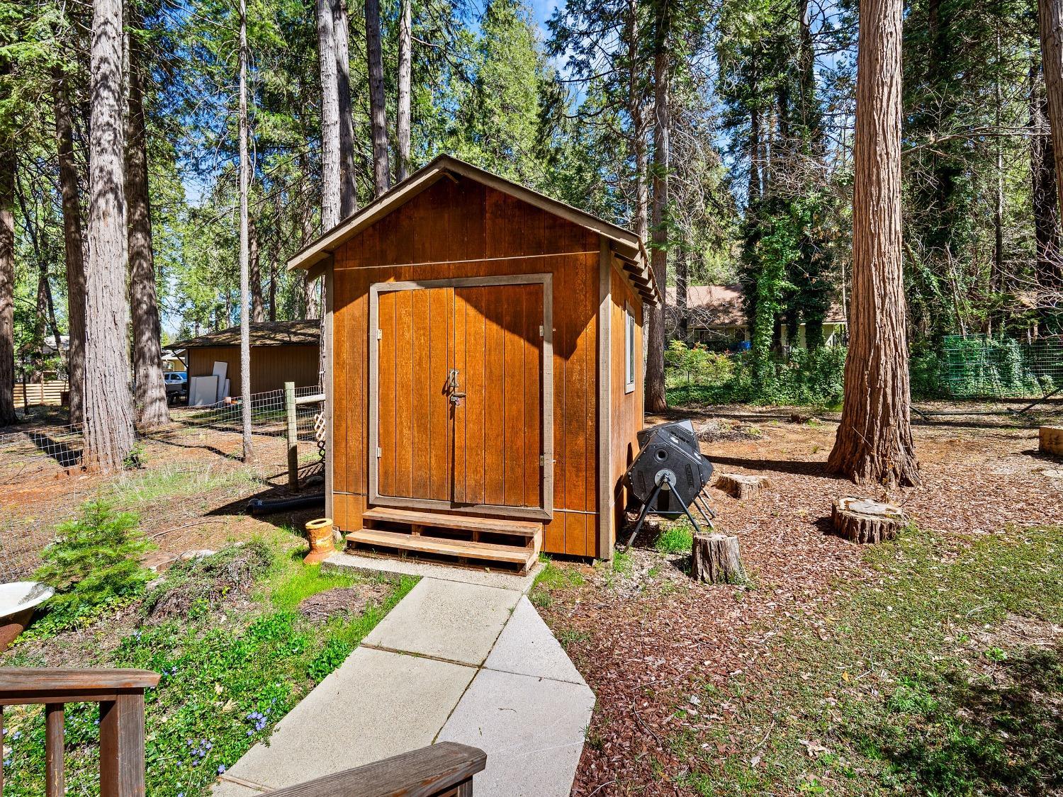 Nevada City, California, 95959, United States, 3 Bedrooms Bedrooms, ,3 BathroomsBathrooms,Residential,For Sale,1945021