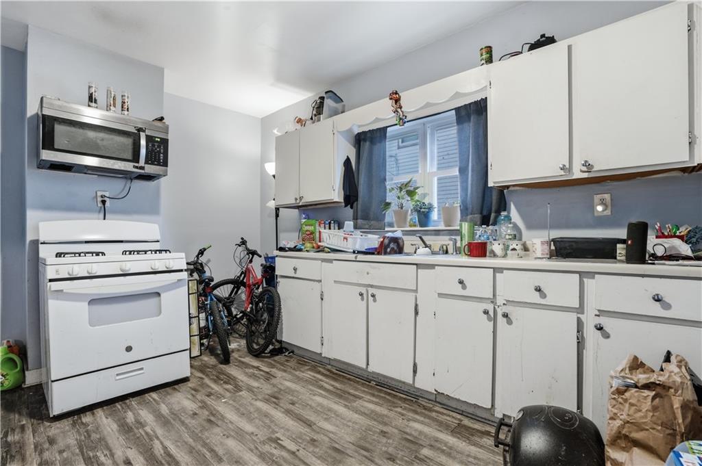 Providence, Rhode Island, 02905, United States, 5 Bedrooms Bedrooms, ,3 BathroomsBathrooms,Residential,For Sale,2036565
