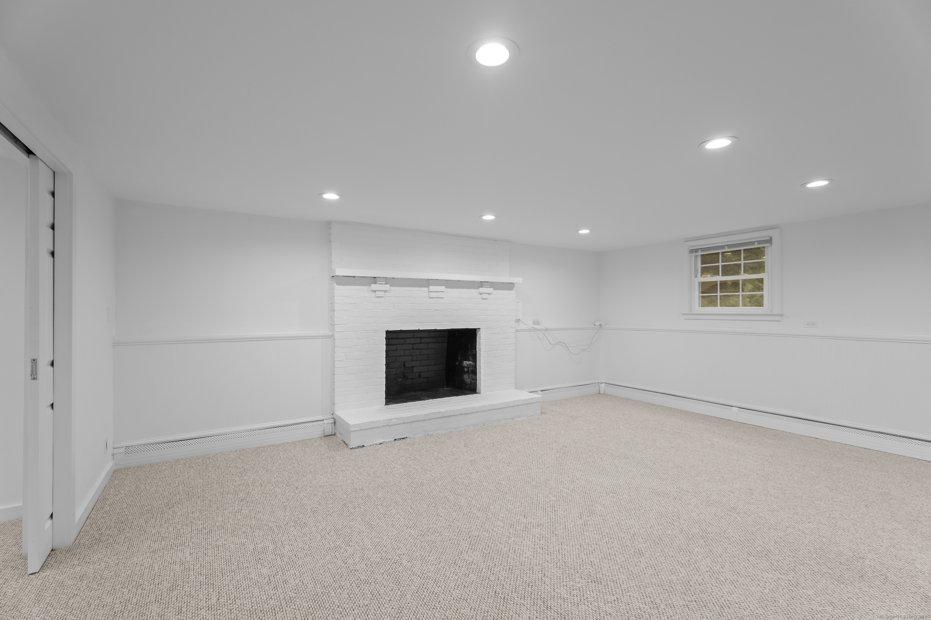 Norwalk, Connecticut, 06850, United States, 3 Bedrooms Bedrooms, ,3 BathroomsBathrooms,Residential,For Sale,1911174