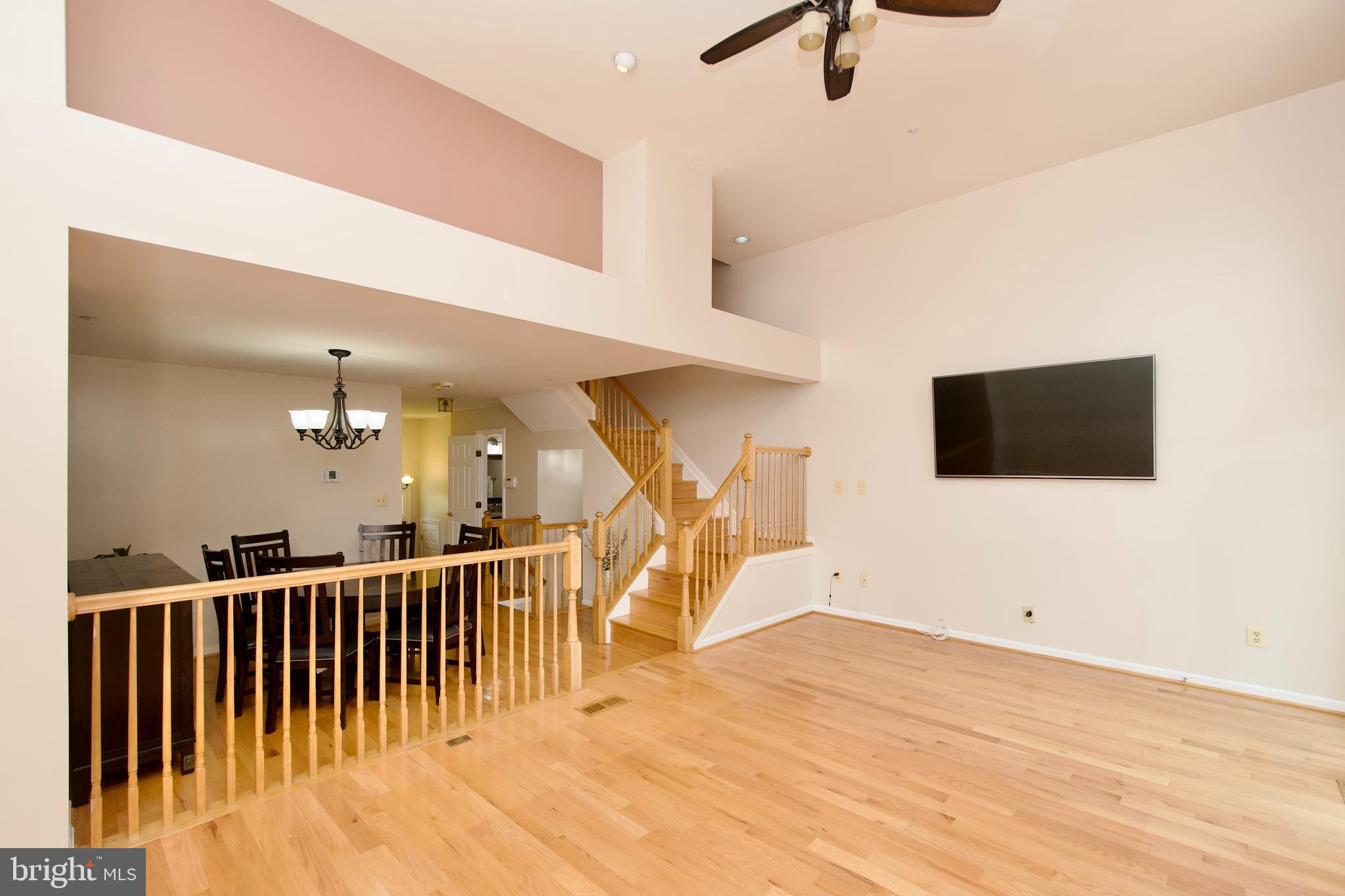 Silver Spring, Maryland, 20902, United States, 3 Bedrooms Bedrooms, ,3 BathroomsBathrooms,Residential,For Sale,1916532