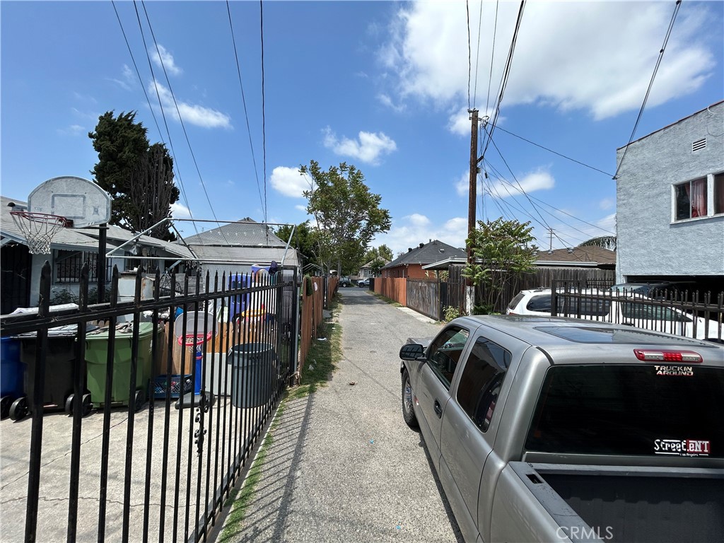 Los Angeles, California, 90011, United States, ,Residential,For Sale,1872569