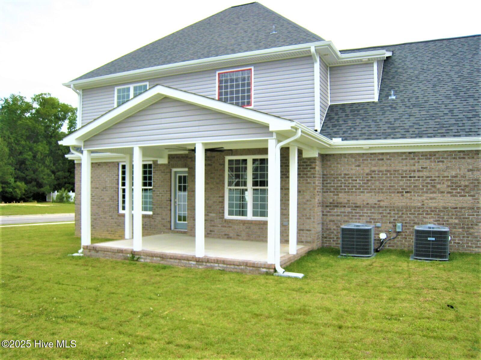 Jacksonville, North Carolina, 28546, United States, 5 Bedrooms Bedrooms, ,3 BathroomsBathrooms,Residential,For Sale,1983326