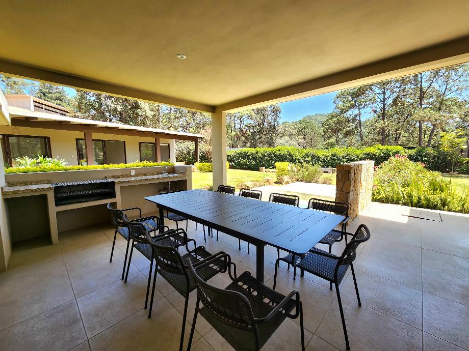 Valle de Bravo, Estado de México, 51200, Mexico, 4 Bedrooms Bedrooms, ,5 BathroomsBathrooms,Residential,For Sale,1917962